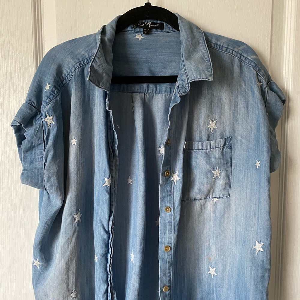 🔥⭐️Denim and stars button up shirt⭐️🔥